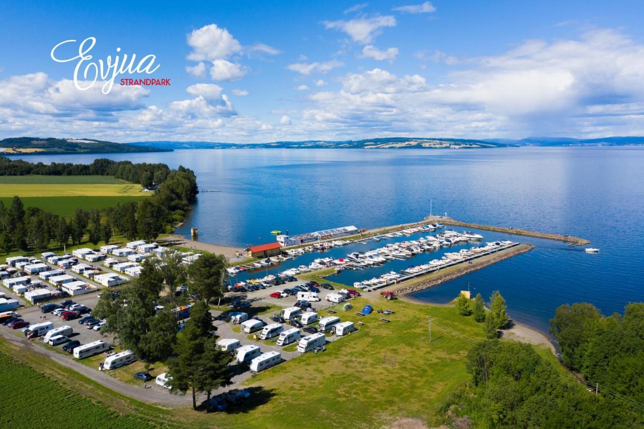 Skreia Idylliske Evjua Ved Mjosa酒店 外观 照片